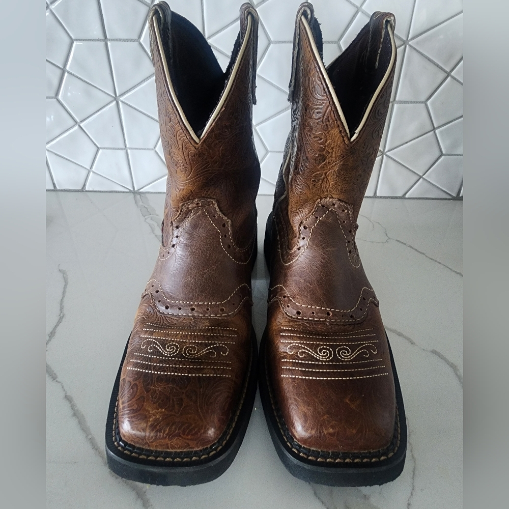 Justin Gypsy Cowgirl Women's Brown Cowboy Boots.  Size 8.5B.